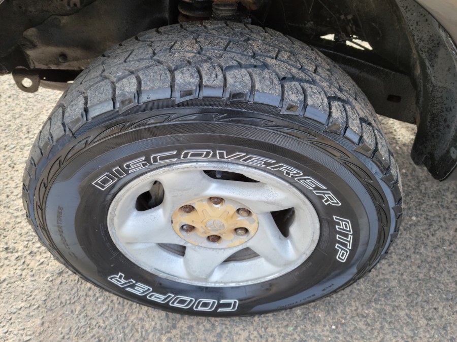2001 Toyota Tacoma XtraCab V6 Manual 4WD, available for sale in East Windsor, Connecticut | Toro Auto. East Windsor, Connecticut 2001 Toyota Tacoma XtraCab V6 Manual 4WD, available for sale in East Windsor, Connecticut | Toro Auto. East Windsor, Connecticut