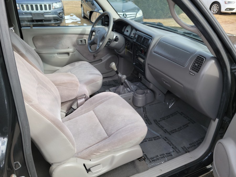 2001 Toyota Tacoma XtraCab V6 Manual 4WD, available for sale in East Windsor, Connecticut | Toro Auto. East Windsor, Connecticut 2001 Toyota Tacoma XtraCab V6 Manual 4WD, available for sale in East Windsor, Connecticut | Toro Auto. East Windsor, Connecticut