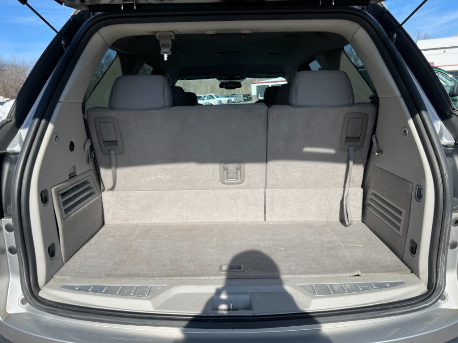 2007 Saturn Outlook AWD 4dr XR, available for sale in Ortonville, Michigan | Marsh Auto Sales LLC. Ortonville, Michigan 2007 Saturn Outlook AWD 4dr XR, available for sale in Ortonville, Michigan | Marsh Auto Sales LLC. Ortonville, Michigan