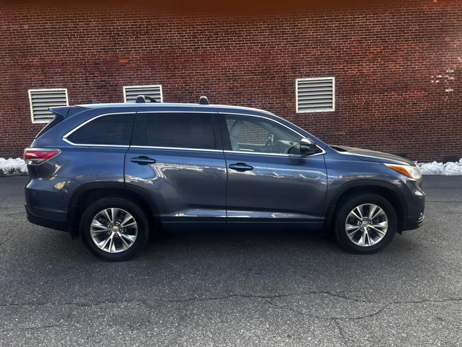 2015 Toyota Highlander AWD 4dr V6 XLE (Natl), available for sale in Worcester, Massachusetts | Sophia's Auto Sales Inc. Worcester, Massachusetts 2015 Toyota Highlander AWD 4dr V6 XLE (Natl), available for sale in Worcester, Massachusetts | Sophia's Auto Sales Inc. Worcester, Massachusetts