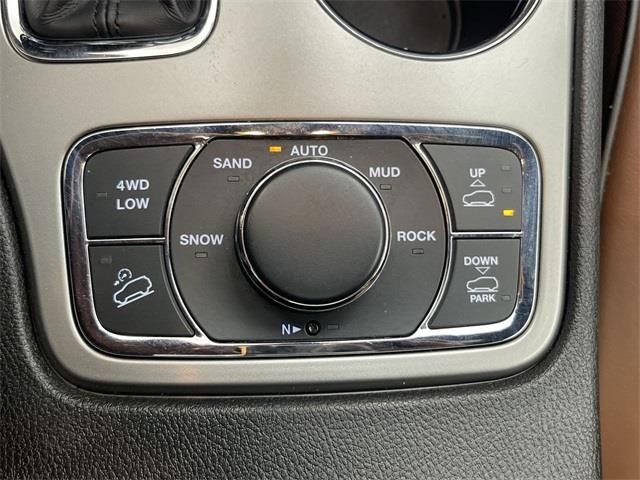 2021 Jeep Grand Cherokee Overland, available for sale in Bronx, New York | Eastchester Motor Cars. Bronx, New York 2021 Jeep Grand Cherokee Overland, available for sale in Bronx, New York | Eastchester Motor Cars. Bronx, New York