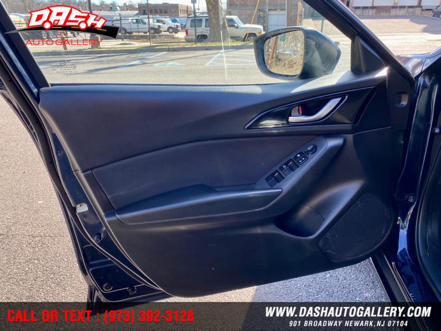 2015 Mazda Mazda3 5dr HB Auto i Sport, available for sale in Newark, New Jersey | Dash Auto Gallery Inc.. Newark, New Jersey 2015 Mazda Mazda3 5dr HB Auto i Sport, available for sale in Newark, New Jersey | Dash Auto Gallery Inc.. Newark, New Jersey