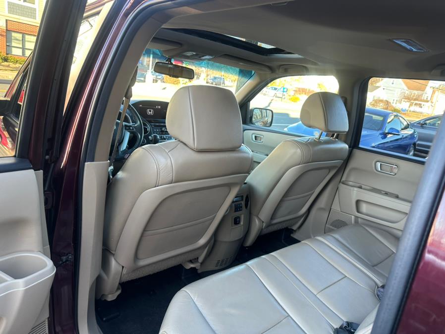 2012 Honda Pilot 4WD 4dr EX-L, available for sale in Manchester, Connecticut | Carsonmain LLC. Manchester, Connecticut 2012 Honda Pilot 4WD 4dr EX-L, available for sale in Manchester, Connecticut | Carsonmain LLC. Manchester, Connecticut