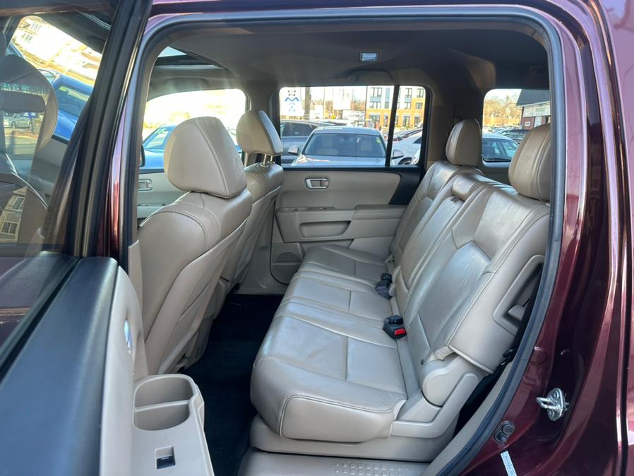 2012 Honda Pilot 4WD 4dr EX-L, available for sale in Manchester, Connecticut | Carsonmain LLC. Manchester, Connecticut 2012 Honda Pilot 4WD 4dr EX-L, available for sale in Manchester, Connecticut | Carsonmain LLC. Manchester, Connecticut