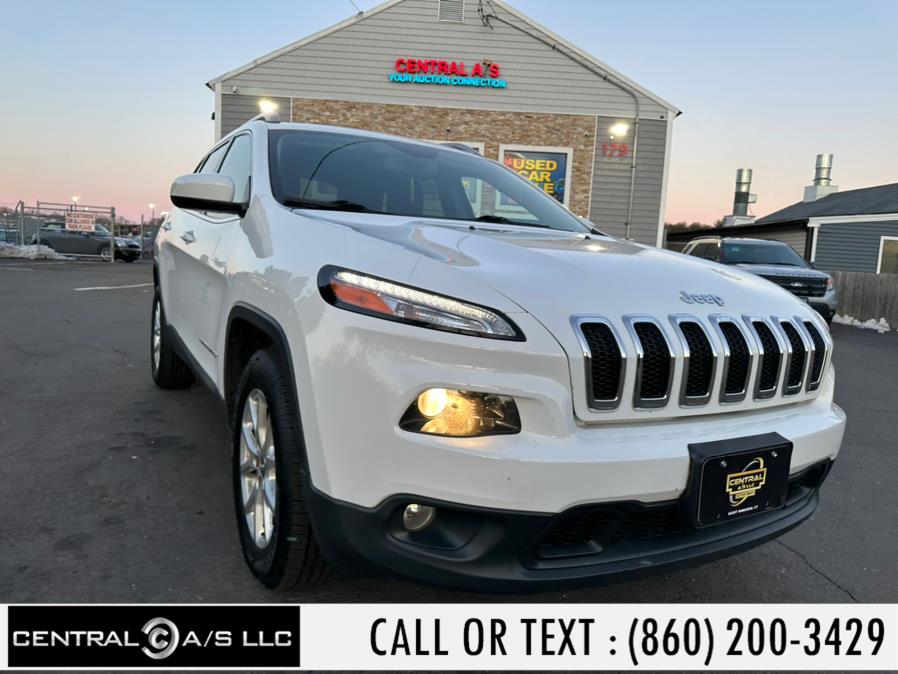 2015 Jeep Cherokee 4WD 4dr Latitude, available for sale in East Windsor, Connecticut | Central A/S LLC. East Windsor, Connecticut