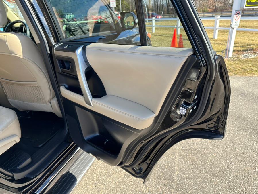 2013 Toyota 4Runner 4WD 4dr V6 SR5, available for sale in South Windsor, Connecticut | Mike And Tony Auto Sales, Inc. South Windsor, Connecticut 2013 Toyota 4Runner 4WD 4dr V6 SR5, available for sale in South Windsor, Connecticut | Mike And Tony Auto Sales, Inc. South Windsor, Connecticut