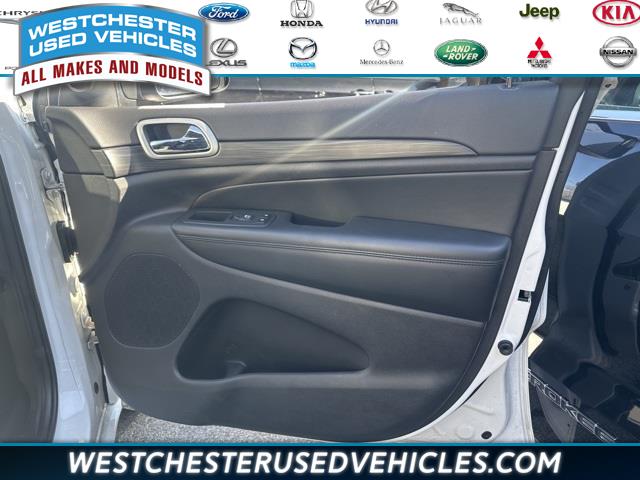 2020 Jeep Grand Cherokee Altitude, available for sale in White Plains, New York | Westchester Used Vehicles. White Plains, New York 2020 Jeep Grand Cherokee Altitude, available for sale in White Plains, New York | Westchester Used Vehicles. White Plains, New York