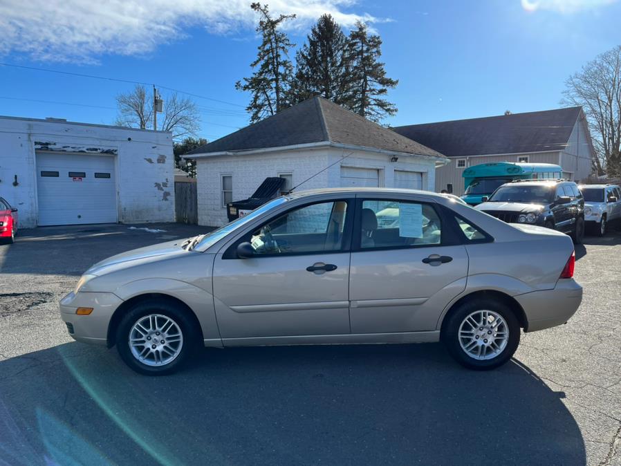 2006 Ford Focus 4dr Sdn ZX4 SE, available for sale in East Windsor, Connecticut | CT Car Co LLC. East Windsor, Connecticut 2006 Ford Focus 4dr Sdn ZX4 SE, available for sale in East Windsor, Connecticut | CT Car Co LLC. East Windsor, Connecticut