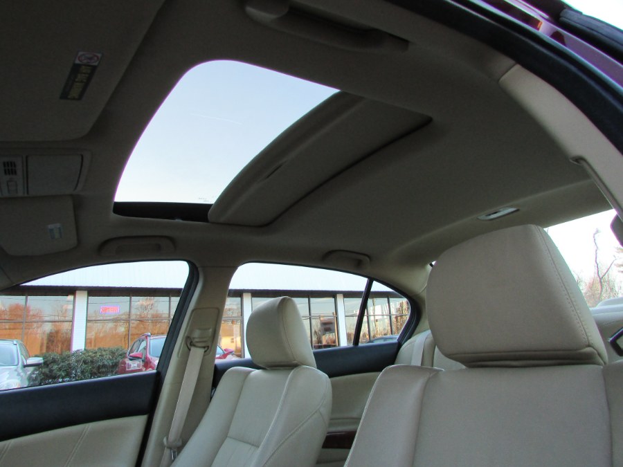 2011 Honda Accord Sdn 4dr V6 Auto EX-L, available for sale in East Windsor, Connecticut | United Auto Sales of E Windsor, Inc. East Windsor, Connecticut 2011 Honda Accord Sdn 4dr V6 Auto EX-L, available for sale in East Windsor, Connecticut | United Auto Sales of E Windsor, Inc. East Windsor, Connecticut