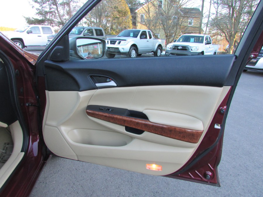 2011 Honda Accord Sdn 4dr V6 Auto EX-L, available for sale in East Windsor, Connecticut | United Auto Sales of E Windsor, Inc. East Windsor, Connecticut 2011 Honda Accord Sdn 4dr V6 Auto EX-L, available for sale in East Windsor, Connecticut | United Auto Sales of E Windsor, Inc. East Windsor, Connecticut