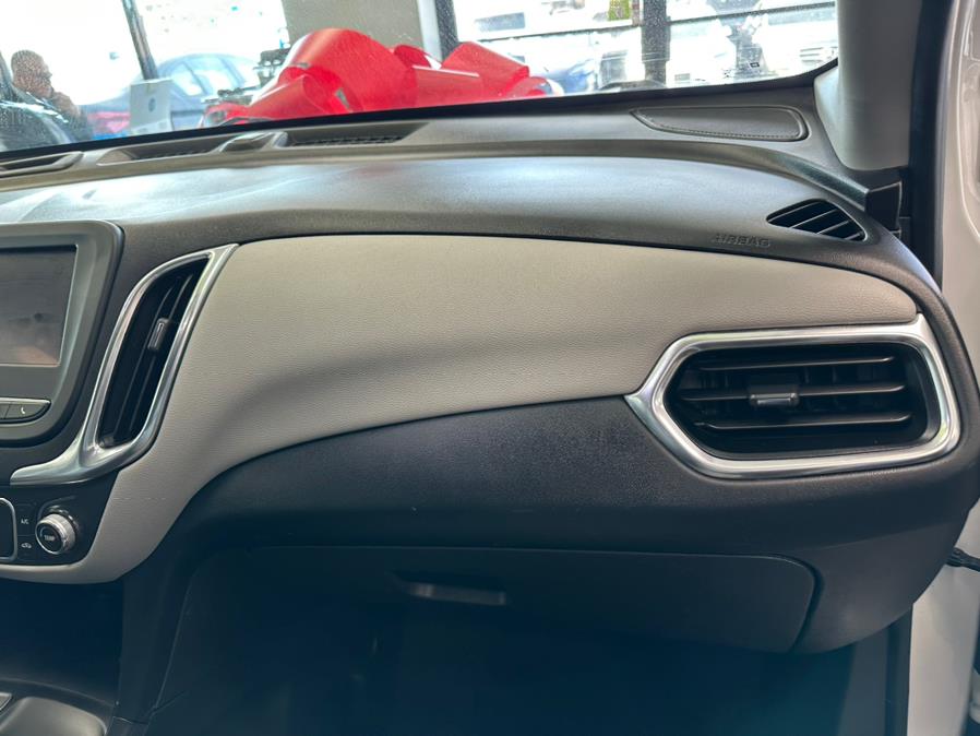 2020 Chevrolet Equinox FWD 4dr LS w/1LS, available for sale in Inwood, New York | 5 Towns Drive. Inwood, New York 2020 Chevrolet Equinox FWD 4dr LS w/1LS, available for sale in Inwood, New York | 5 Towns Drive. Inwood, New York