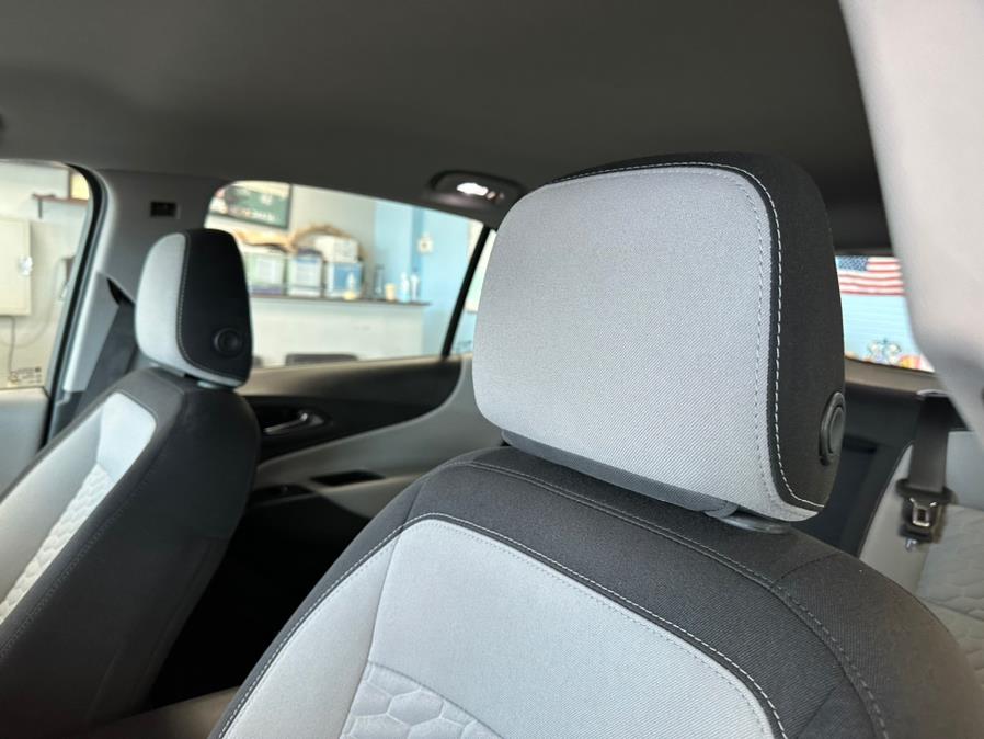 2020 Chevrolet Equinox FWD 4dr LS w/1LS, available for sale in Inwood, New York | 5 Towns Drive. Inwood, New York 2020 Chevrolet Equinox FWD 4dr LS w/1LS, available for sale in Inwood, New York | 5 Towns Drive. Inwood, New York