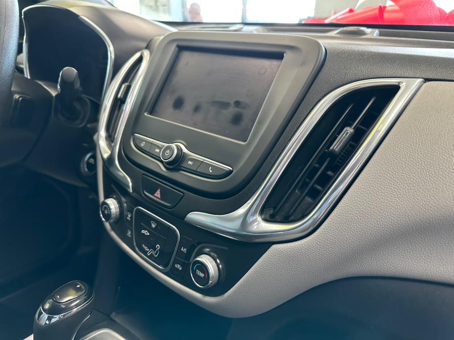 2020 Chevrolet Equinox FWD 4dr LS w/1LS, available for sale in Inwood, New York | 5 Towns Drive. Inwood, New York 2020 Chevrolet Equinox FWD 4dr LS w/1LS, available for sale in Inwood, New York | 5 Towns Drive. Inwood, New York