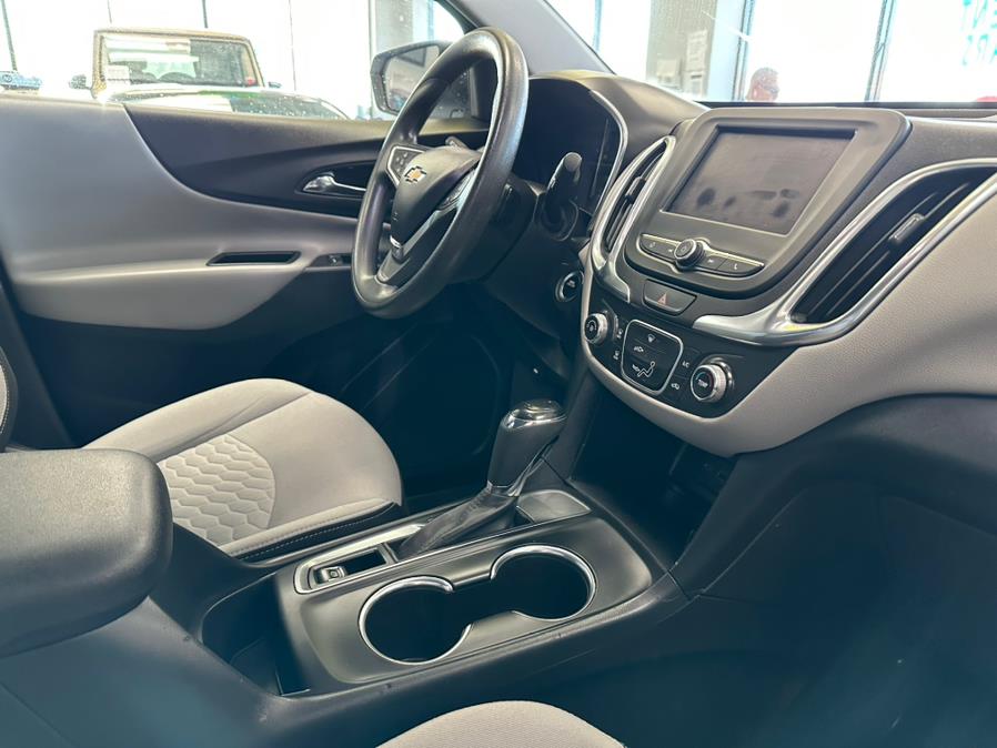 2020 Chevrolet Equinox FWD 4dr LS w/1LS, available for sale in Inwood, New York | 5 Towns Drive. Inwood, New York 2020 Chevrolet Equinox FWD 4dr LS w/1LS, available for sale in Inwood, New York | 5 Towns Drive. Inwood, New York