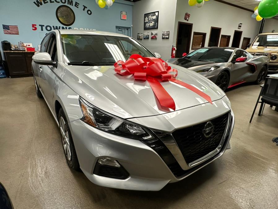 2019 Nissan Altima 2.5 S Sedan, available for sale in Inwood, New York | 5 Towns Drive. Inwood, New York 2019 Nissan Altima 2.5 S Sedan, available for sale in Inwood, New York | 5 Towns Drive. Inwood, New York