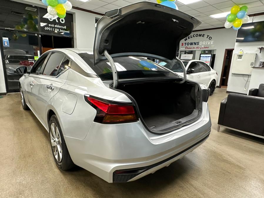 2019 Nissan Altima 2.5 S Sedan, available for sale in Inwood, New York | 5 Towns Drive. Inwood, New York 2019 Nissan Altima 2.5 S Sedan, available for sale in Inwood, New York | 5 Towns Drive. Inwood, New York