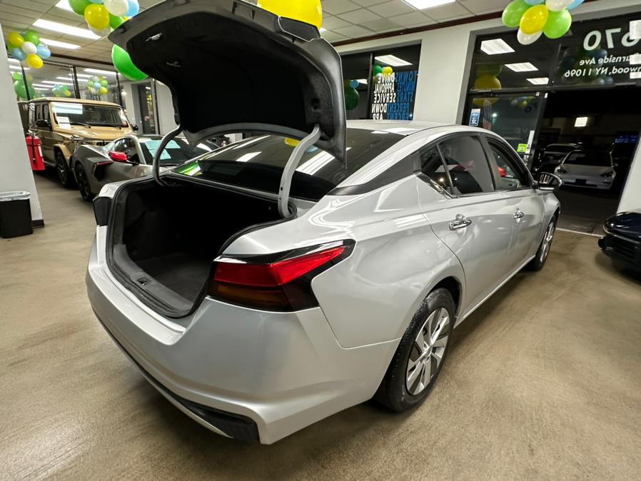 2019 Nissan Altima 2.5 S Sedan, available for sale in Inwood, New York | 5 Towns Drive. Inwood, New York 2019 Nissan Altima 2.5 S Sedan, available for sale in Inwood, New York | 5 Towns Drive. Inwood, New York