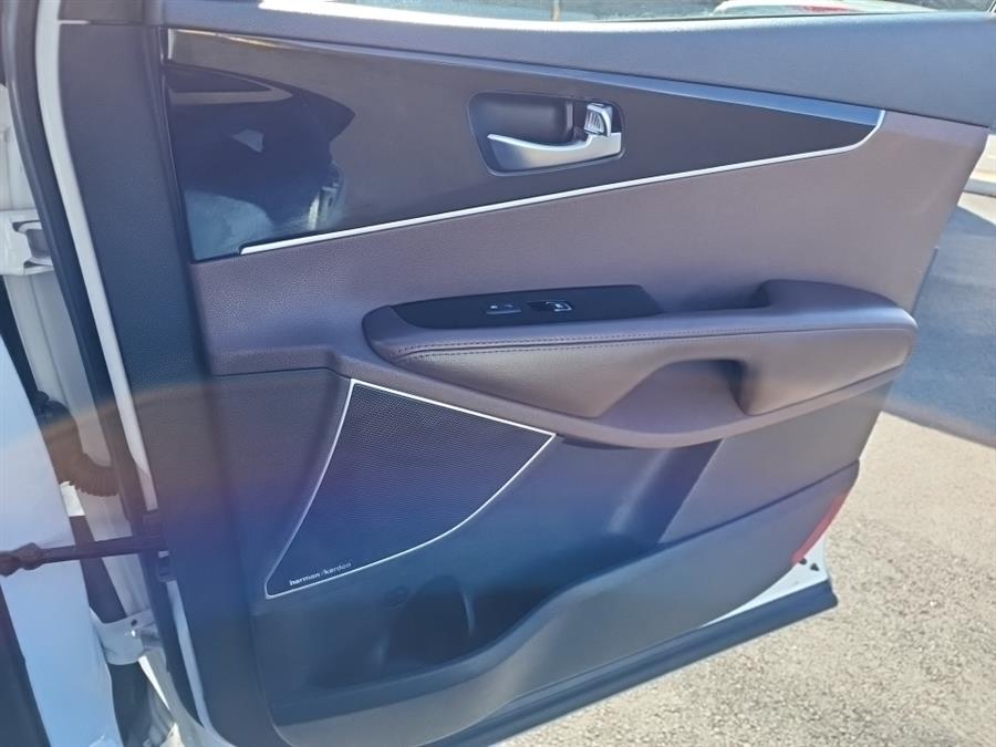 2020 Kia Sorento SX V6 AWD, available for sale in Islip, New York | L.I. Auto Gallery. Islip, New York 2020 Kia Sorento SX V6 AWD, available for sale in Islip, New York | L.I. Auto Gallery. Islip, New York
