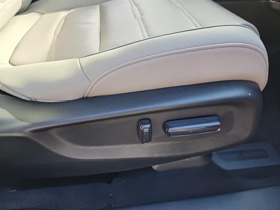 2020 Honda CR-V EX-L AWD, available for sale in Islip, New York | L.I. Auto Gallery. Islip, New York 2020 Honda CR-V EX-L AWD, available for sale in Islip, New York | L.I. Auto Gallery. Islip, New York