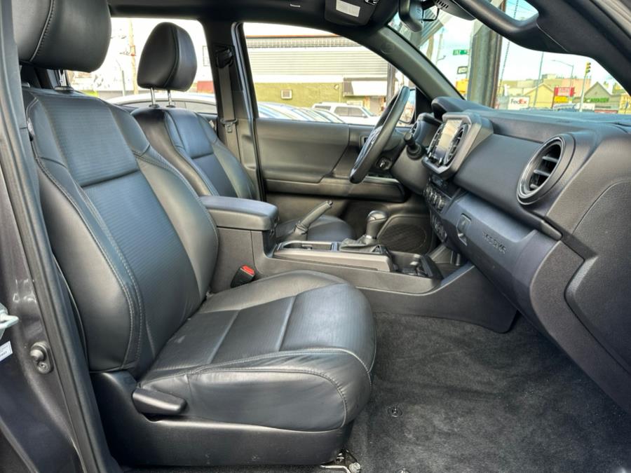 2021 Toyota Tacoma 4WD TRD Sport Double Cab 6'' Bed V6 AT (Natl), available for sale in Hollis, New York | Jamaica 26 Motors. Hollis, New York 2021 Toyota Tacoma 4WD TRD Sport Double Cab 6'' Bed V6 AT (Natl), available for sale in Hollis, New York | Jamaica 26 Motors. Hollis, New York