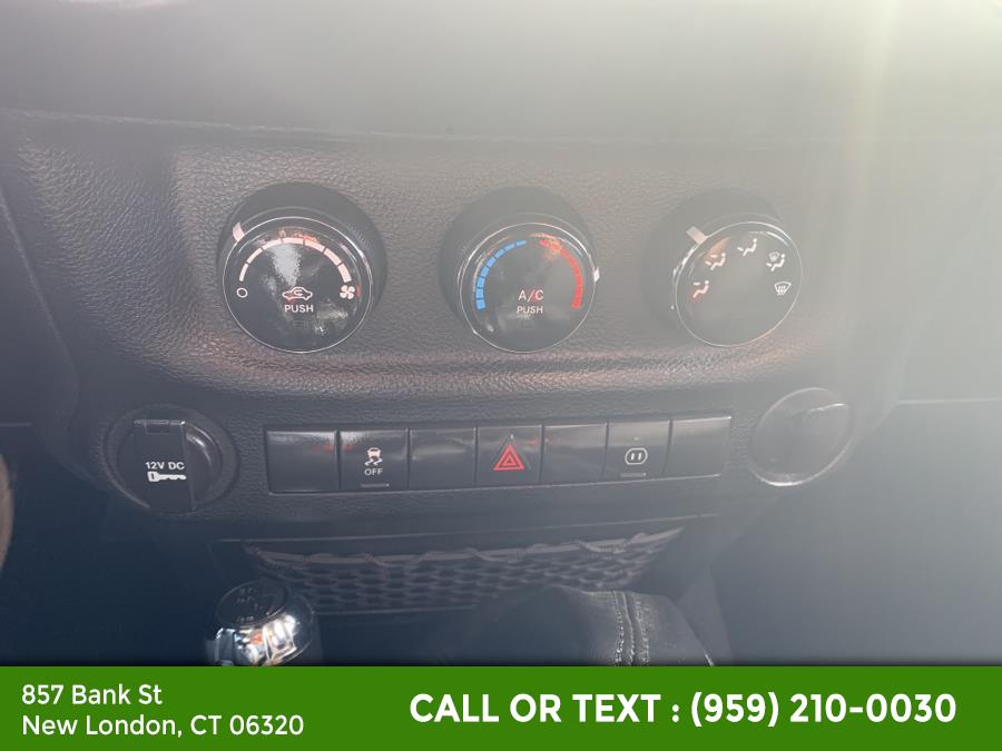 2012 Jeep Wrangler 4WD 2dr Rubicon, available for sale in New London, Connecticut | McAvoy Inc dba Town Hill Auto. New London, Connecticut 2012 Jeep Wrangler 4WD 2dr Rubicon, available for sale in New London, Connecticut | McAvoy Inc dba Town Hill Auto. New London, Connecticut