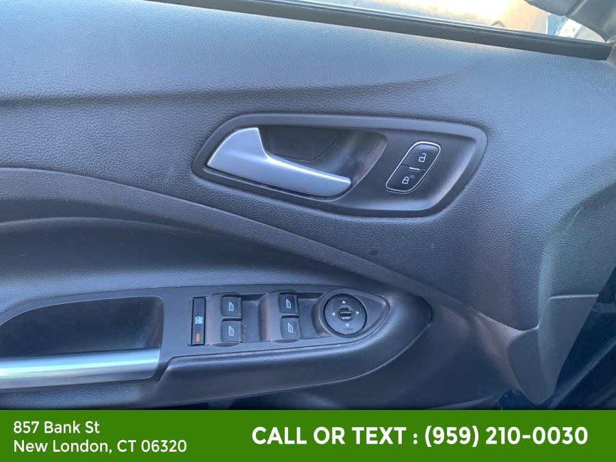 2018 Ford Escape SE 4WD, available for sale in New London, Connecticut | McAvoy Inc dba Town Hill Auto. New London, Connecticut 2018 Ford Escape SE 4WD, available for sale in New London, Connecticut | McAvoy Inc dba Town Hill Auto. New London, Connecticut