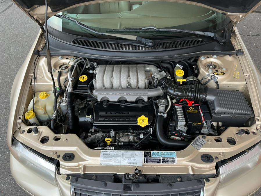 1999 Chrysler Cirrus 4dr Sdn LXi, available for sale in New Britain, Connecticut | Supreme Automotive. New Britain, Connecticut 1999 Chrysler Cirrus 4dr Sdn LXi, available for sale in New Britain, Connecticut | Supreme Automotive. New Britain, Connecticut