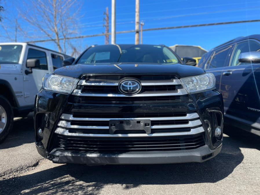 2017 Toyota Highlander XLE V6 AWD (Natl), available for sale in Elmont, New York | Sunrise of Elmont. Elmont, New York 2017 Toyota Highlander XLE V6 AWD (Natl), available for sale in Elmont, New York | Sunrise of Elmont. Elmont, New York