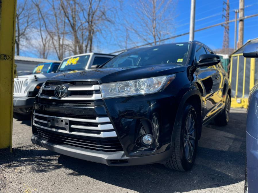 2017 Toyota Highlander XLE V6 AWD (Natl), available for sale in Elmont, New York | Sunrise of Elmont. Elmont, New York 2017 Toyota Highlander XLE V6 AWD (Natl), available for sale in Elmont, New York | Sunrise of Elmont. Elmont, New York