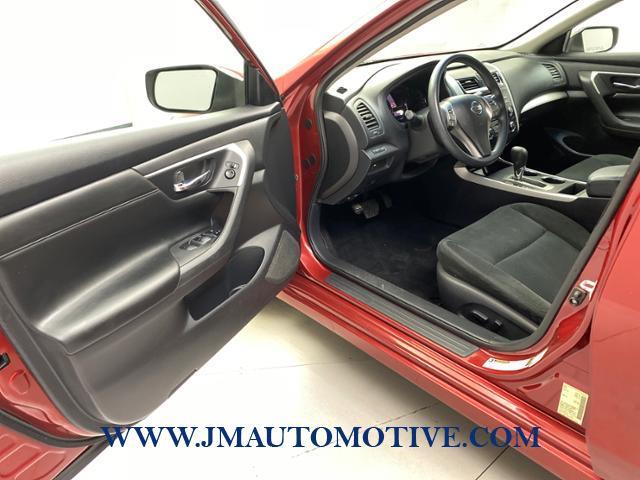 2015 Nissan Altima 4dr Sdn I4 2.5 S, available for sale in Naugatuck, Connecticut | J&M Automotive Sls&Svc LLC. Naugatuck, Connecticut 2015 Nissan Altima 4dr Sdn I4 2.5 S, available for sale in Naugatuck, Connecticut | J&M Automotive Sls&Svc LLC. Naugatuck, Connecticut
