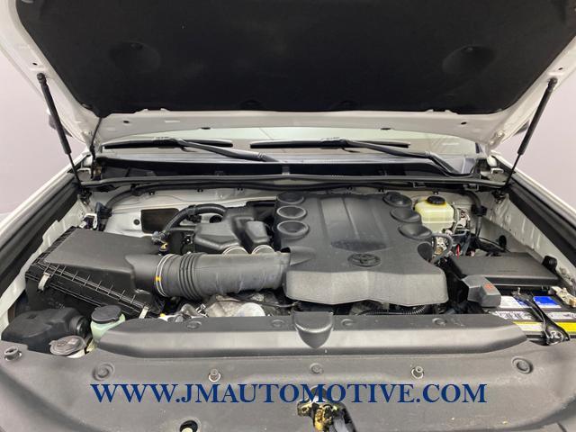 2016 Toyota 4runner 4WD 4dr V6 SR5, available for sale in Naugatuck, Connecticut | J&M Automotive Sls&Svc LLC. Naugatuck, Connecticut 2016 Toyota 4runner 4WD 4dr V6 SR5, available for sale in Naugatuck, Connecticut | J&M Automotive Sls&Svc LLC. Naugatuck, Connecticut