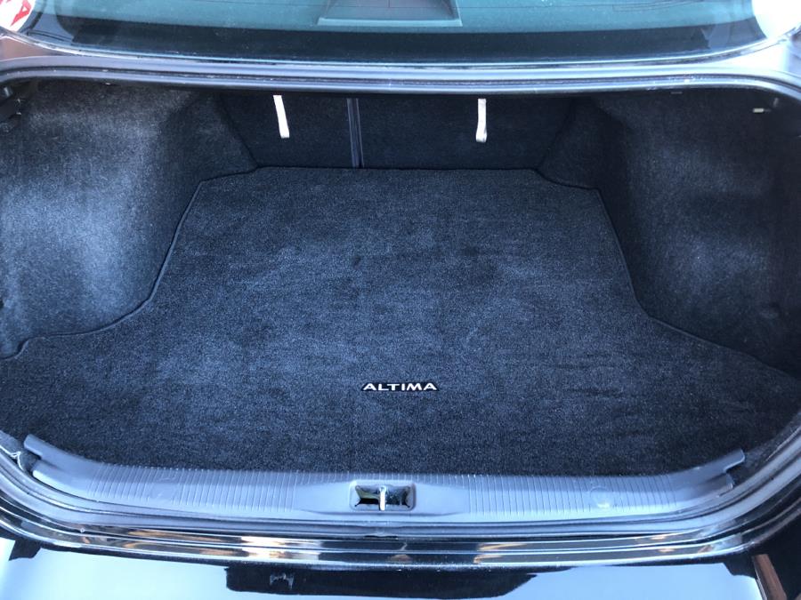 2010 Nissan Altima 4dr Sedna 2.5 SL, available for sale in Waterbury, Connecticut | National Auto Brokers, Inc.. Waterbury, Connecticut 2010 Nissan Altima 4dr Sedna 2.5 SL, available for sale in Waterbury, Connecticut | National Auto Brokers, Inc.. Waterbury, Connecticut