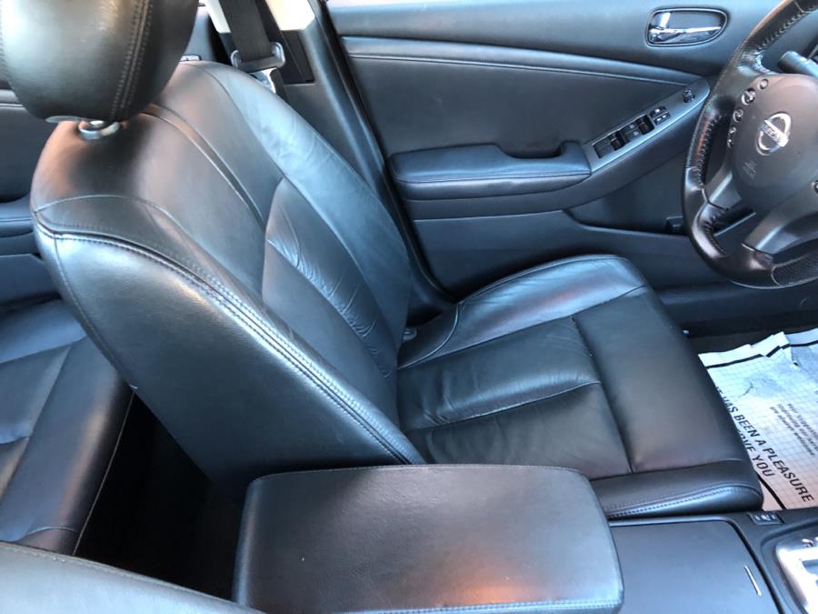 2010 Nissan Altima 4dr Sedna 2.5 SL, available for sale in Waterbury, Connecticut | National Auto Brokers, Inc.. Waterbury, Connecticut 2010 Nissan Altima 4dr Sedna 2.5 SL, available for sale in Waterbury, Connecticut | National Auto Brokers, Inc.. Waterbury, Connecticut