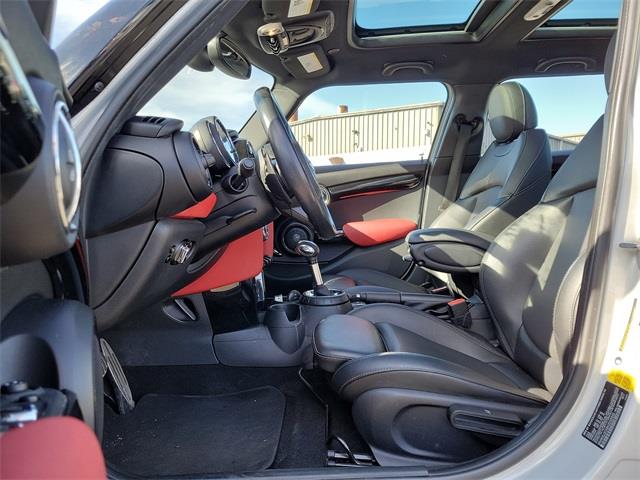 2017 Mini Special Editions Base, available for sale in Stratford, Connecticut | Wiz Leasing Inc. Stratford, Connecticut 2017 Mini Special Editions Base, available for sale in Stratford, Connecticut | Wiz Leasing Inc. Stratford, Connecticut