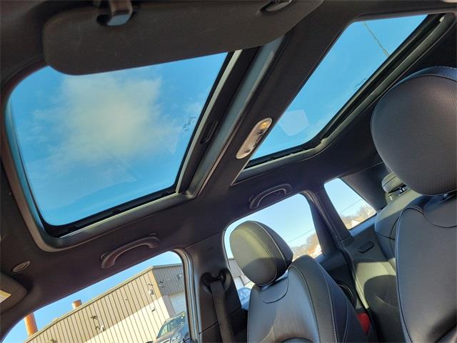 2017 Mini Special Editions Base, available for sale in Stratford, Connecticut | Wiz Leasing Inc. Stratford, Connecticut 2017 Mini Special Editions Base, available for sale in Stratford, Connecticut | Wiz Leasing Inc. Stratford, Connecticut