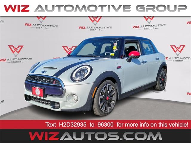 2017 Mini Special Editions Base, available for sale in Stratford, Connecticut | Wiz Leasing Inc. Stratford, Connecticut