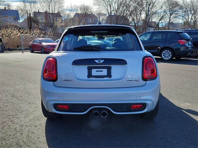 2017 Mini Special Editions Base, available for sale in Stratford, Connecticut | Wiz Leasing Inc. Stratford, Connecticut 2017 Mini Special Editions Base, available for sale in Stratford, Connecticut | Wiz Leasing Inc. Stratford, Connecticut