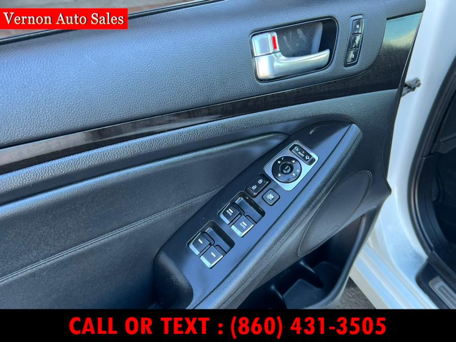 2014 Kia Cadenza 4dr Sdn Premium, available for sale in Manchester, Connecticut | Vernon Auto Sale & Service. Manchester, Connecticut 2014 Kia Cadenza 4dr Sdn Premium, available for sale in Manchester, Connecticut | Vernon Auto Sale & Service. Manchester, Connecticut