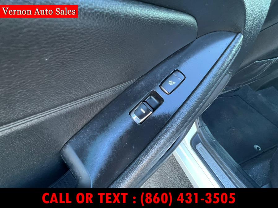 2014 Kia Cadenza 4dr Sdn Premium, available for sale in Manchester, Connecticut | Vernon Auto Sale & Service. Manchester, Connecticut 2014 Kia Cadenza 4dr Sdn Premium, available for sale in Manchester, Connecticut | Vernon Auto Sale & Service. Manchester, Connecticut