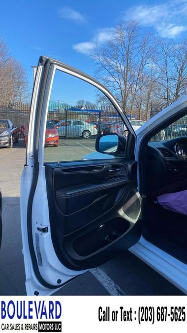 2017 Dodge Grand Caravan Passenger SE Plus Minivan 4D, available for sale in New Haven, Connecticut | Boulevard Motors LLC. New Haven, Connecticut 2017 Dodge Grand Caravan Passenger SE Plus Minivan 4D, available for sale in New Haven, Connecticut | Boulevard Motors LLC. New Haven, Connecticut