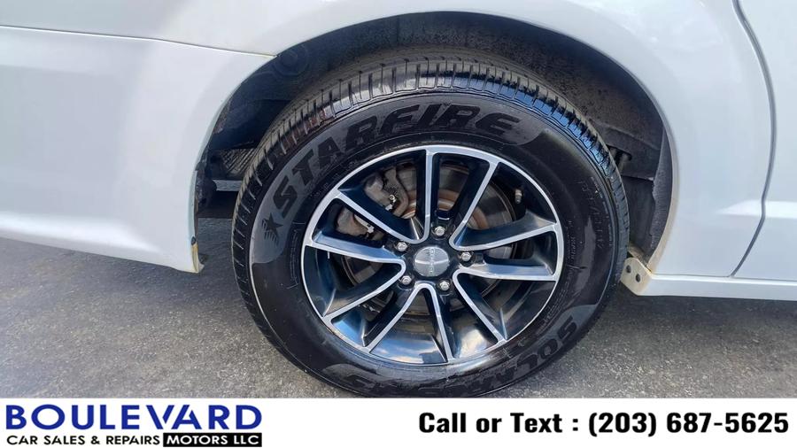 2017 Dodge Grand Caravan Passenger SE Plus Minivan 4D, available for sale in New Haven, Connecticut | Boulevard Motors LLC. New Haven, Connecticut 2017 Dodge Grand Caravan Passenger SE Plus Minivan 4D, available for sale in New Haven, Connecticut | Boulevard Motors LLC. New Haven, Connecticut
