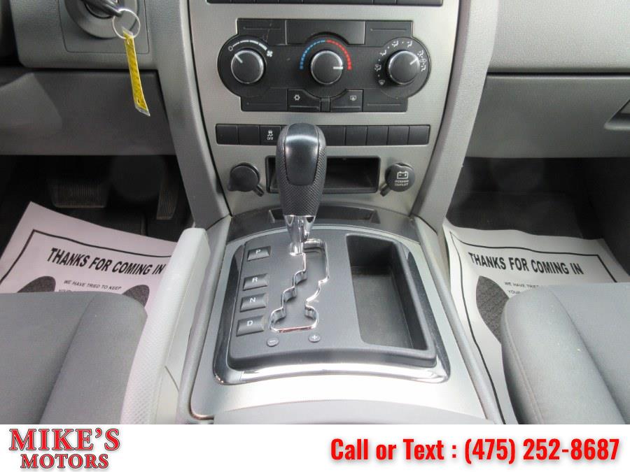 2007 Jeep Grand Cherokee 4WD 4dr Laredo, available for sale in Stratford, Connecticut | Mike's Motors LLC. Stratford, Connecticut 2007 Jeep Grand Cherokee 4WD 4dr Laredo, available for sale in Stratford, Connecticut | Mike's Motors LLC. Stratford, Connecticut
