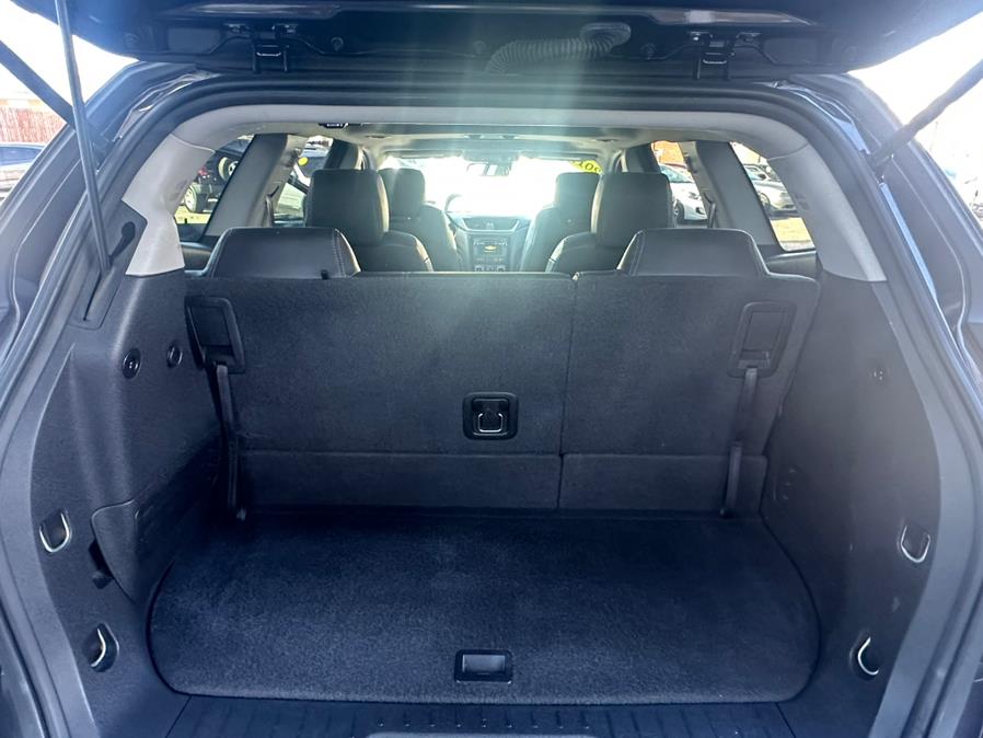 2017 Chevrolet Traverse AWD 4dr Premier, available for sale in Plainville, Connecticut | Chris's Auto Clinic. Plainville, Connecticut 2017 Chevrolet Traverse AWD 4dr Premier, available for sale in Plainville, Connecticut | Chris's Auto Clinic. Plainville, Connecticut