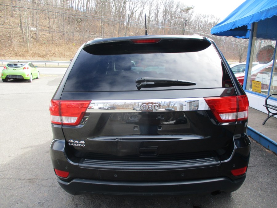 2013 Jeep Grand Cherokee 4WD 4dr Laredo, available for sale in Meriden, Connecticut | Cos Central Auto. Meriden, Connecticut 2013 Jeep Grand Cherokee 4WD 4dr Laredo, available for sale in Meriden, Connecticut | Cos Central Auto. Meriden, Connecticut