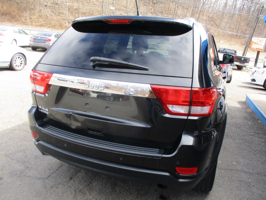 2013 Jeep Grand Cherokee 4WD 4dr Laredo, available for sale in Meriden, Connecticut | Cos Central Auto. Meriden, Connecticut 2013 Jeep Grand Cherokee 4WD 4dr Laredo, available for sale in Meriden, Connecticut | Cos Central Auto. Meriden, Connecticut