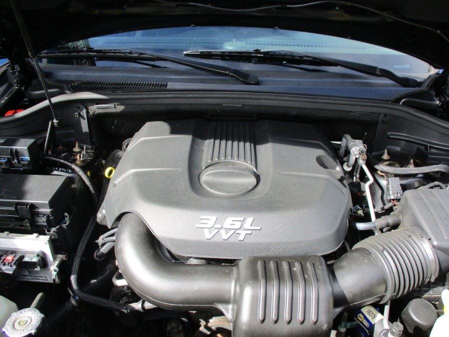 2013 Jeep Grand Cherokee 4WD 4dr Laredo, available for sale in Meriden, Connecticut | Cos Central Auto. Meriden, Connecticut 2013 Jeep Grand Cherokee 4WD 4dr Laredo, available for sale in Meriden, Connecticut | Cos Central Auto. Meriden, Connecticut