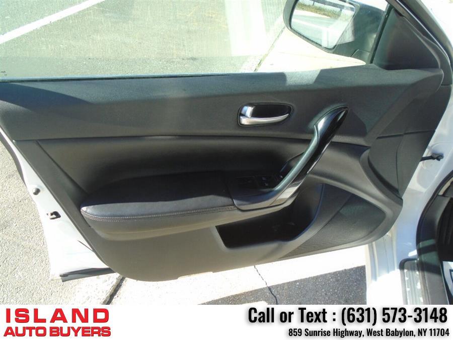 2009 Nissan Maxima 3.5 S 4dr Sedan, available for sale in West Babylon, New York | Island Auto Buyers. West Babylon, New York 2009 Nissan Maxima 3.5 S 4dr Sedan, available for sale in West Babylon, New York | Island Auto Buyers. West Babylon, New York