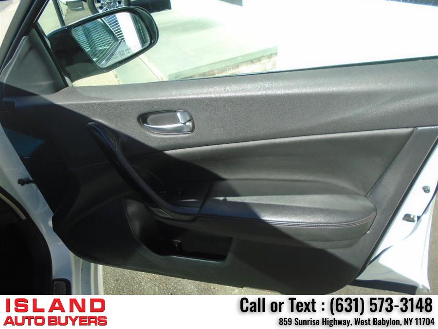 2009 Nissan Maxima 3.5 S 4dr Sedan, available for sale in West Babylon, New York | Island Auto Buyers. West Babylon, New York 2009 Nissan Maxima 3.5 S 4dr Sedan, available for sale in West Babylon, New York | Island Auto Buyers. West Babylon, New York