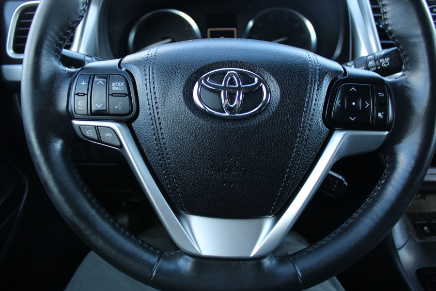 2015 Toyota Highlander AWD 4dr V6 XLE (Natl), available for sale in Plantsville, Connecticut | Auto House of Luxury. Plantsville, Connecticut 2015 Toyota Highlander AWD 4dr V6 XLE (Natl), available for sale in Plantsville, Connecticut | Auto House of Luxury. Plantsville, Connecticut