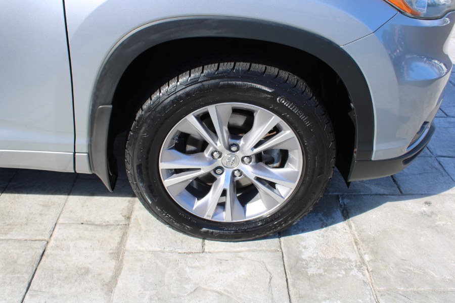 2015 Toyota Highlander AWD 4dr V6 XLE (Natl), available for sale in Plantsville, Connecticut | Auto House of Luxury. Plantsville, Connecticut 2015 Toyota Highlander AWD 4dr V6 XLE (Natl), available for sale in Plantsville, Connecticut | Auto House of Luxury. Plantsville, Connecticut